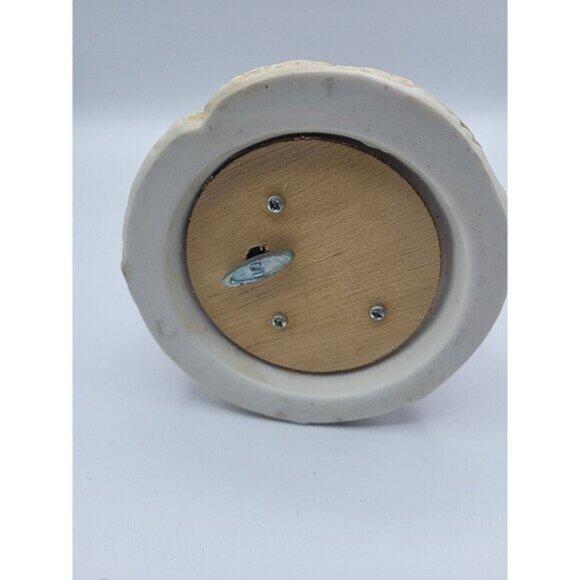 Vintage Santa 10" Musical Figurine Music Box North Pole Country Christmas - Picture 5 of 7